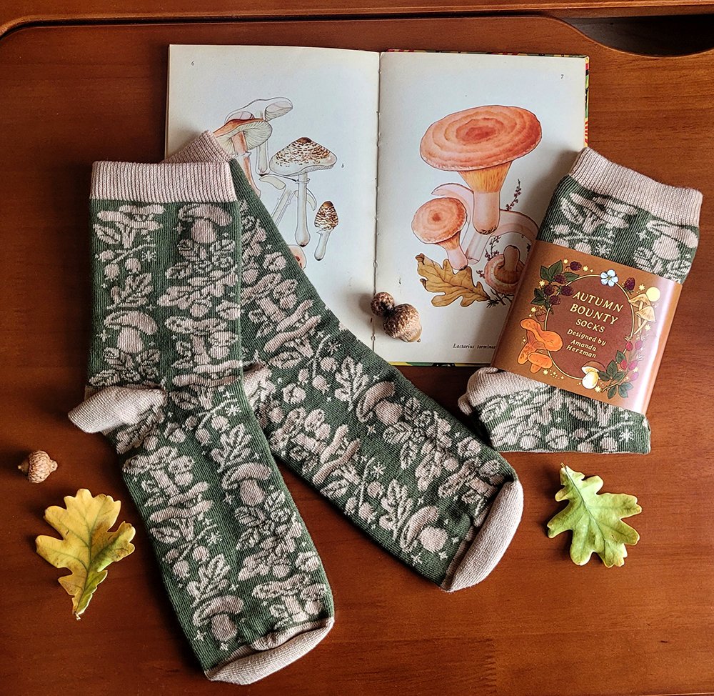 635926284c8c427be4b356c9_socks-green-1jpg_1748829847588.jpg