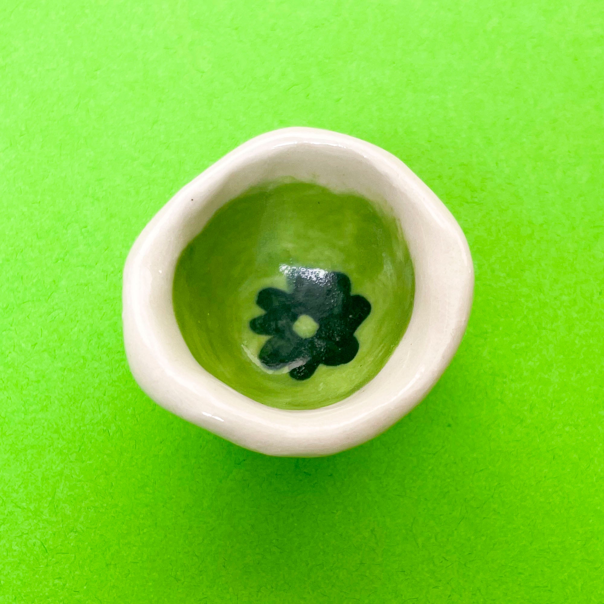Green Smiles & Flowers Mini Pot